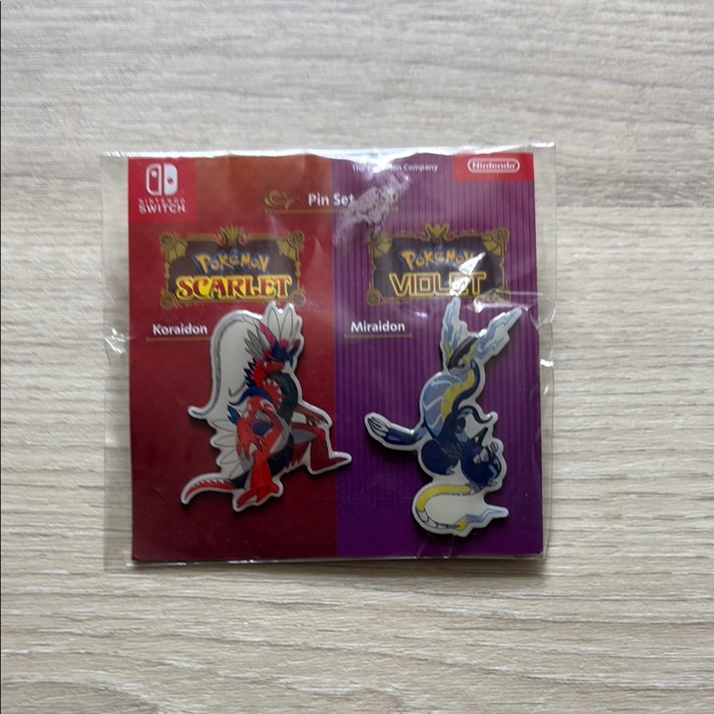 Nintendo Pokémon Scarlet and Violet Pin Set - Red and Blue COLLECTORS ITEMS